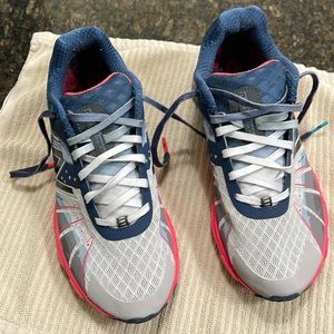 New Balance 890 Running Shoes Womens Size 9 1/2